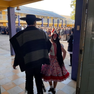 Los alumnos/as del colegio reciben el segundo semestre con un baile de cueca muy especial